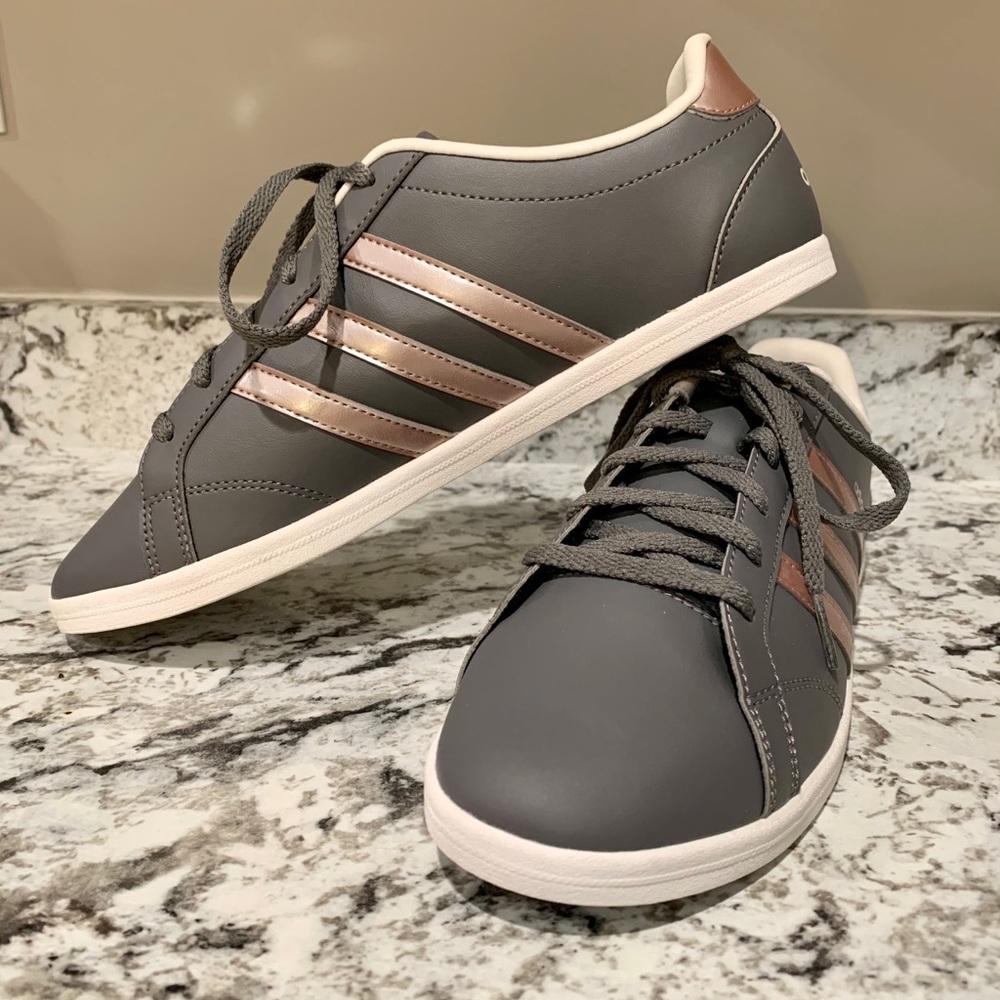 Adidas- women VS Coneo QT Sneaker- size 9